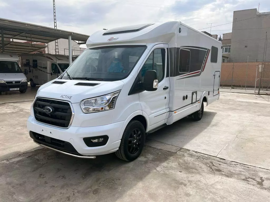 Autocaravana Bürstner Lineo T 690 G - Imagen 4
