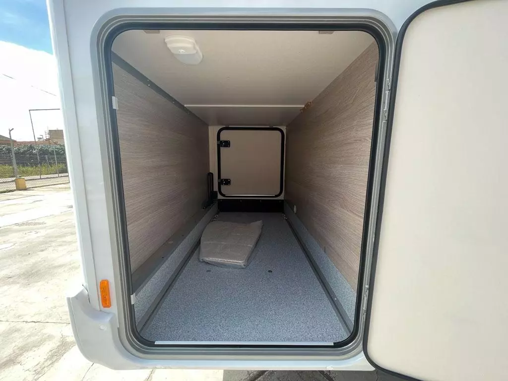 Autocaravana Bürstner Lineo T 690 G - Imagen 7