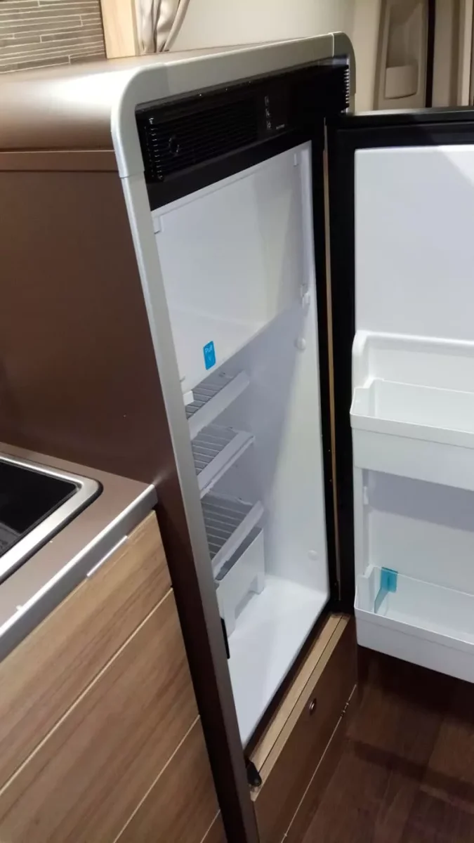 Furgoneta camper de alquiler Hymer Grand Canyon - Imagen 7