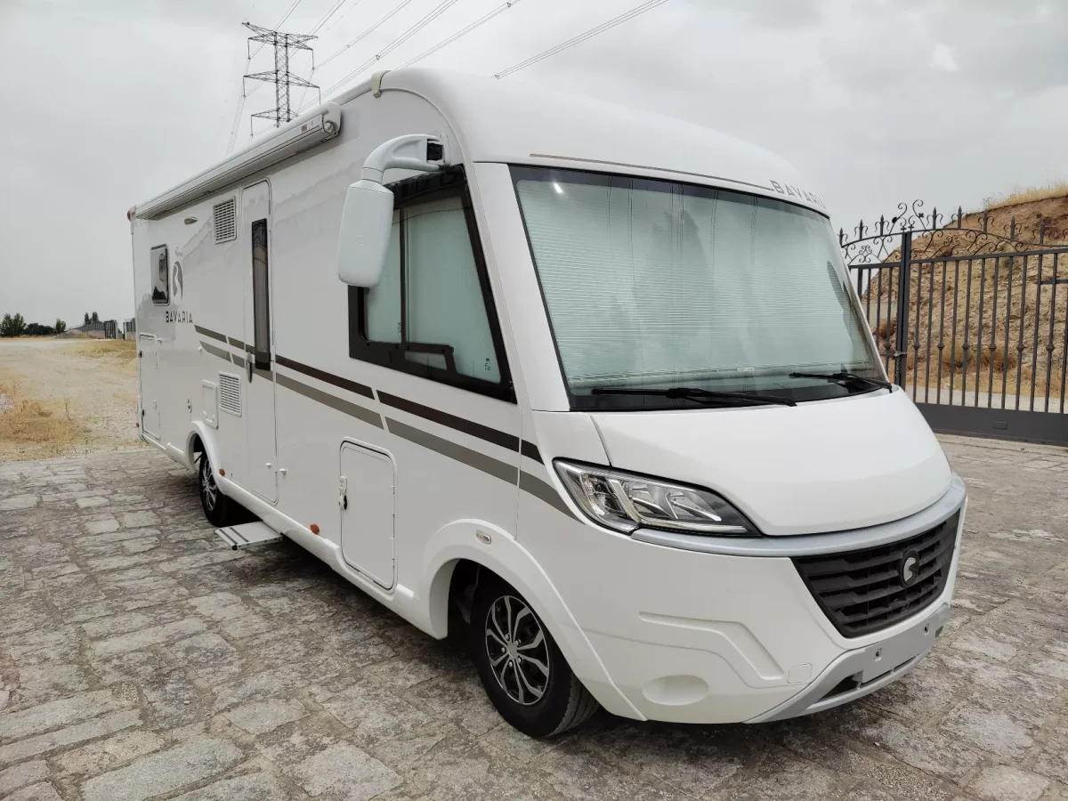 Autocaravana segunda mano Bavaria I74 - Imagen 3